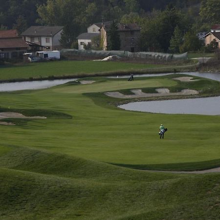 Отель Golf Valcurone Momperone Экстерьер фото