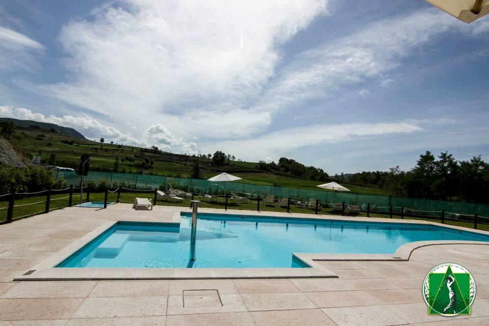 Отель Golf Valcurone Momperone Экстерьер фото